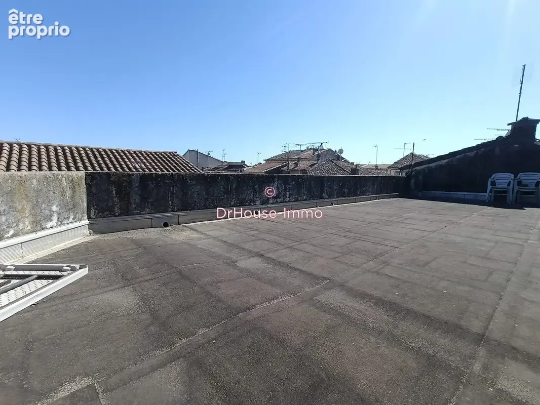 Maison 6 pièces 117 m² à vendre à Aigues-Mortes (30220) - photo 2