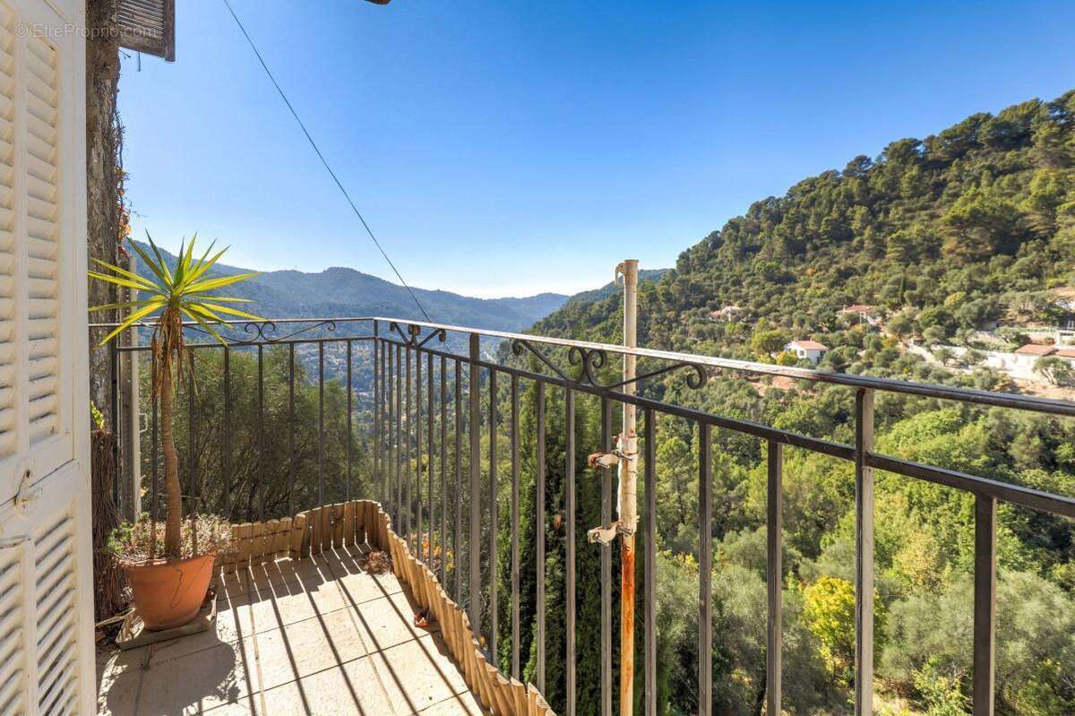 Appartement à PEILLON