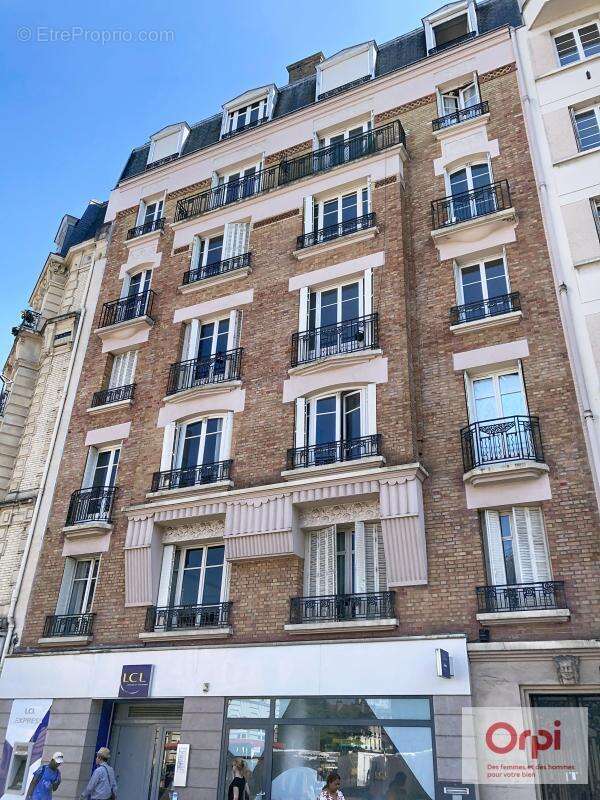 Appartement à ISSY-LES-MOULINEAUX