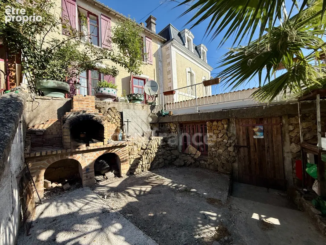  CHAMPDENIERS – Maison de 123 m² au cœur du bourg, 3 chambres, jardin et garage - photo 16