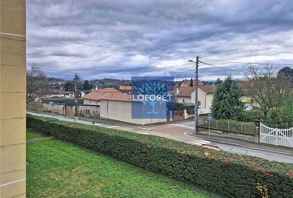 Appartement à SAINT-GENIS-LAVAL