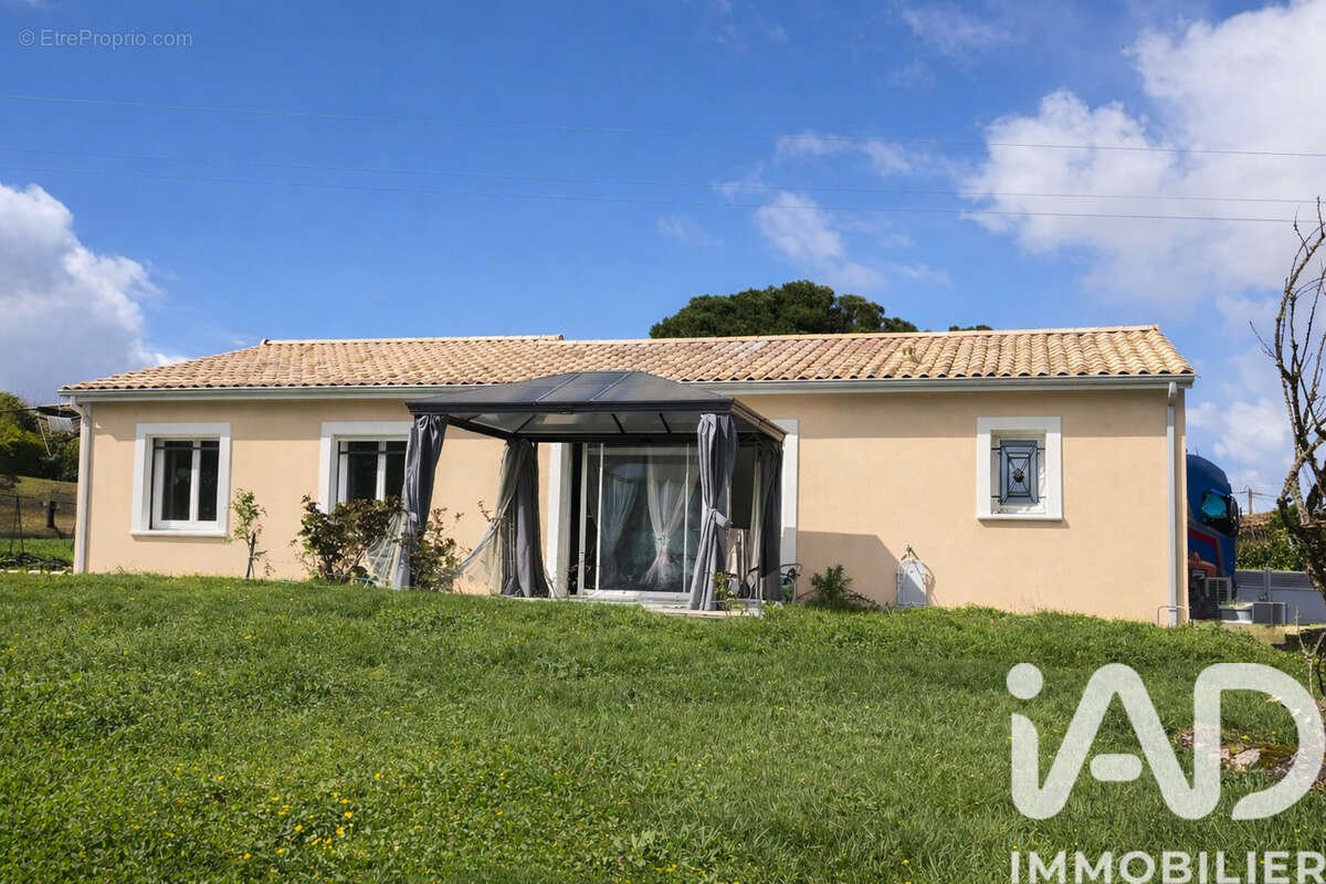 Photo 2 - Maison à LAGORCE
