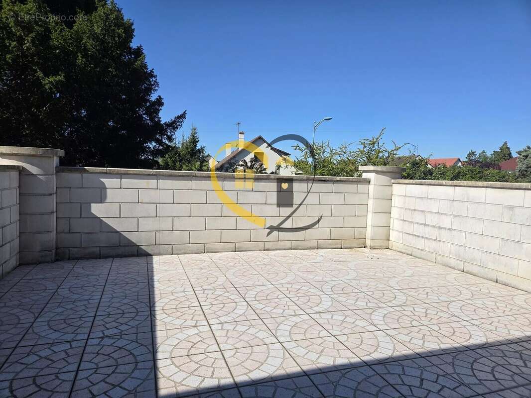 Maison à SAINT-DOULCHARD