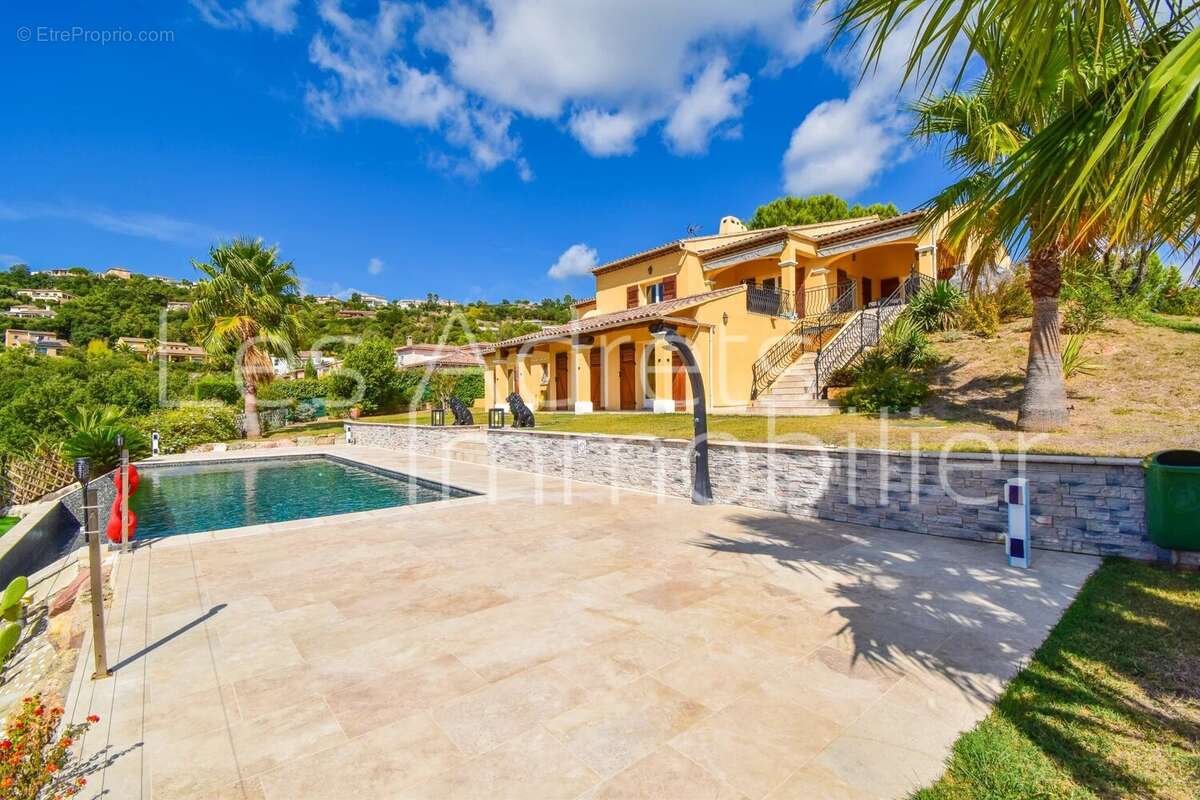 Maison à LES ADRETS-DE-L&#039;ESTEREL