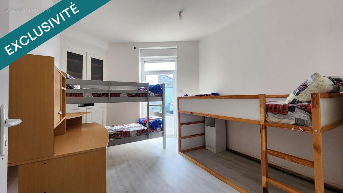 Appartement 107 m² à La Chapelle-Glain  - photo 2