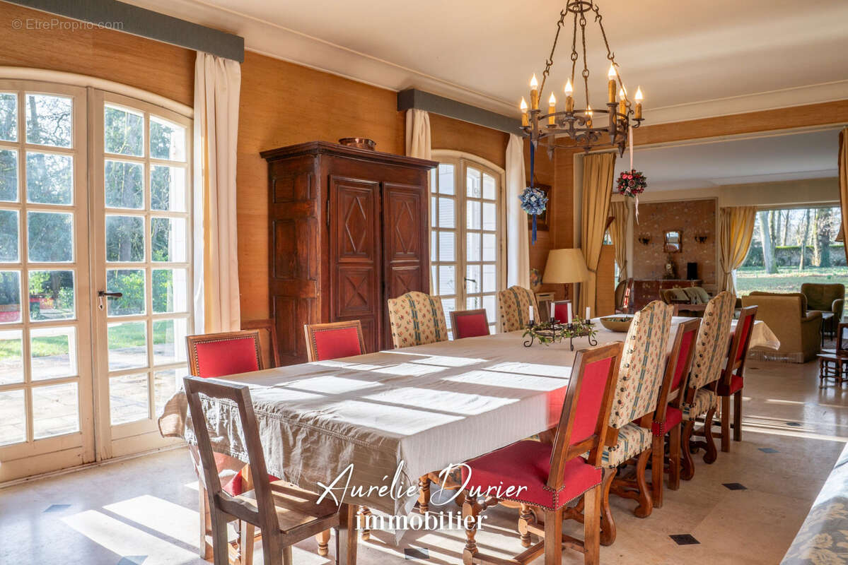 Maison à SAINT-CYR-SUR-LOIRE