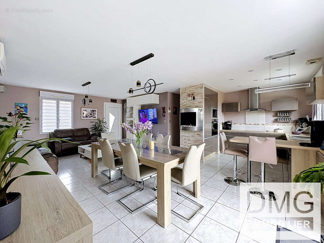 Maison 88 m² à Steenvoorde  - photo 3