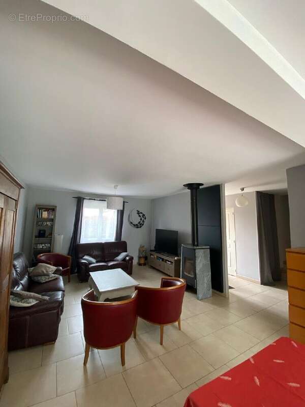 Maison à NOMENY