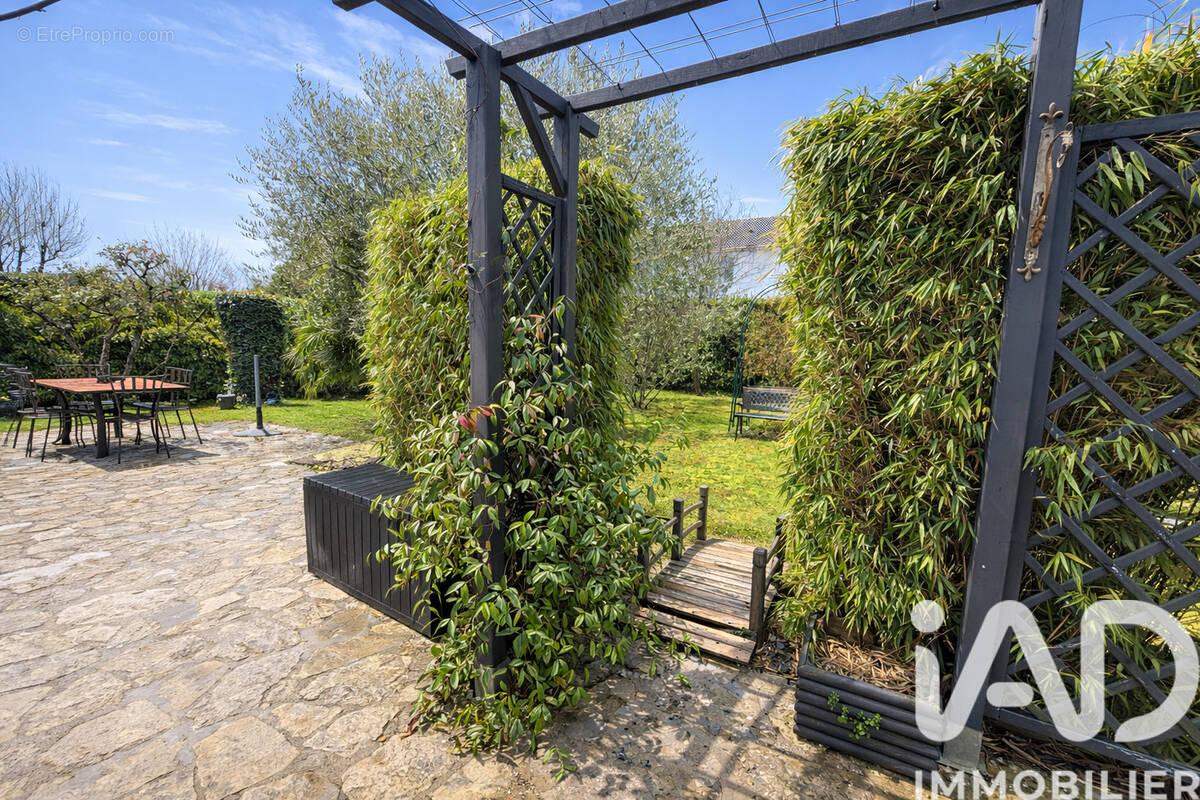 Photo 1 - Maison à SAINT-GERMAIN-LES-CORBEIL