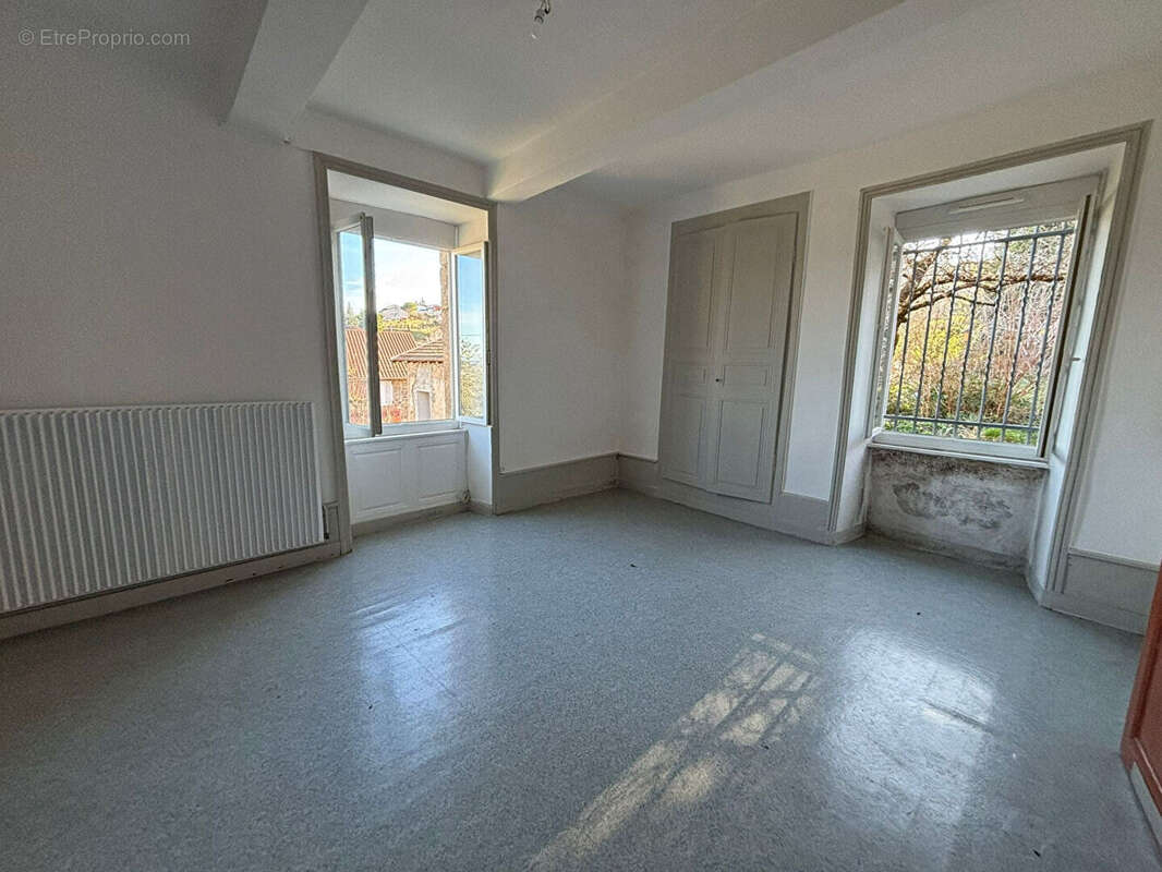 Appartement à VILLEMONTAIS