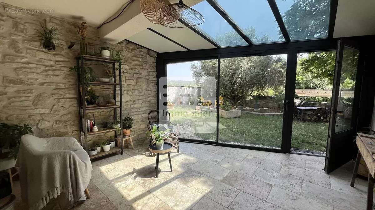 Maison à SUZE-LA-ROUSSE