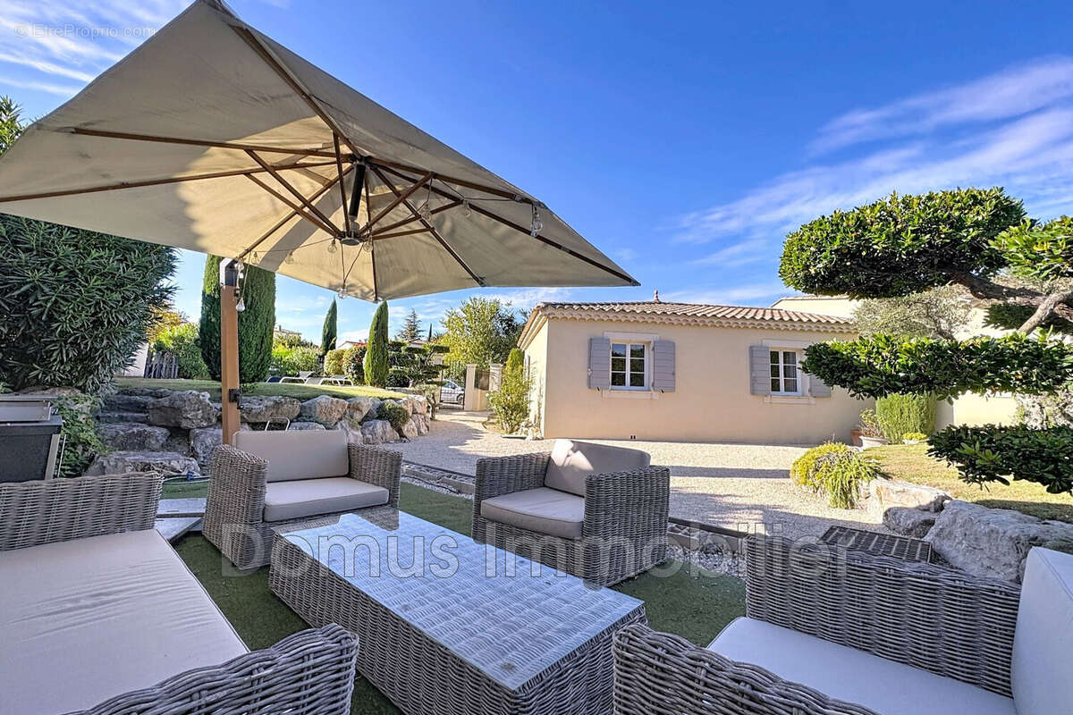 Maison à SAINT-SATURNIN-LES-AVIGNON