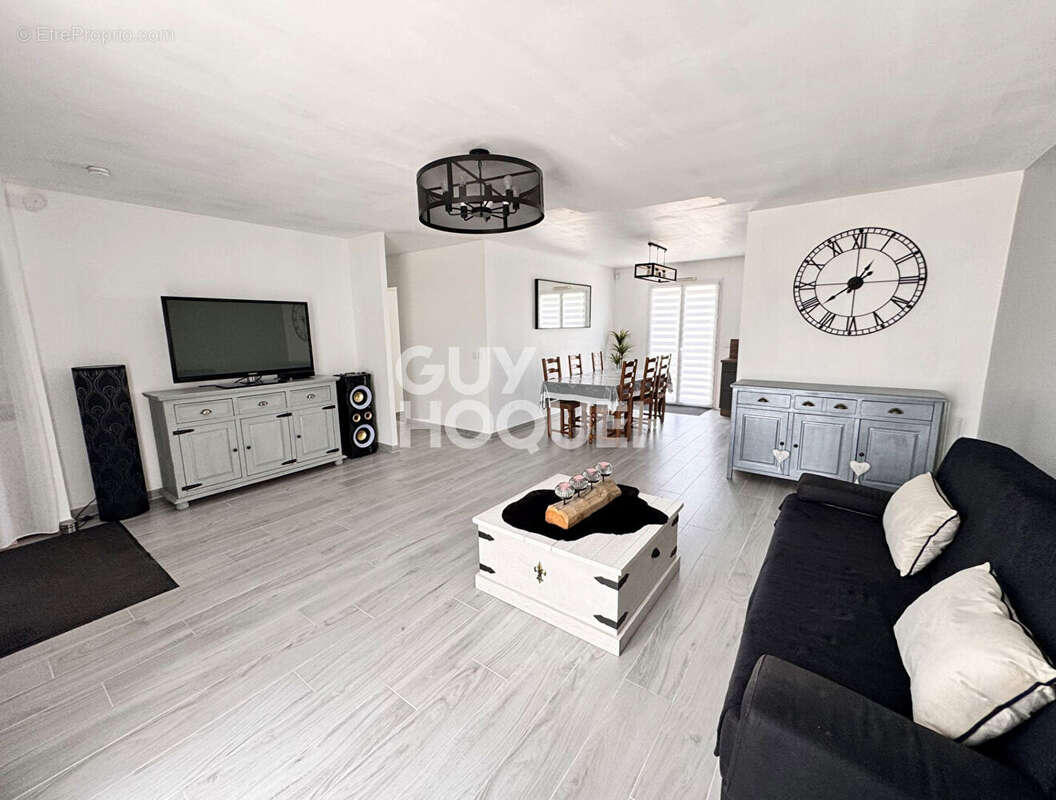 Maison à EZY-SUR-EURE