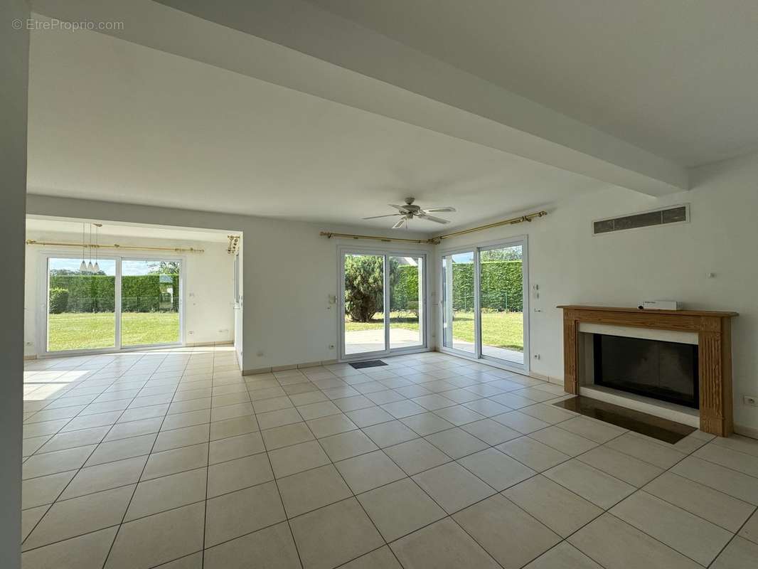 Maison à GAUVILLE-LA-CAMPAGNE