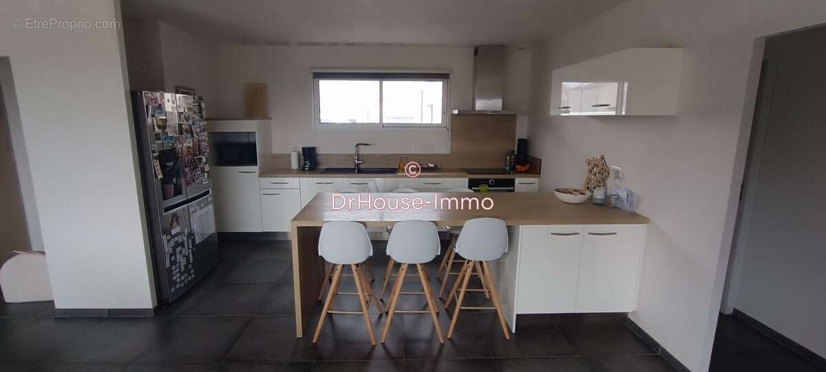 Maison à SAINT-MARTIN-DES-NOYERS