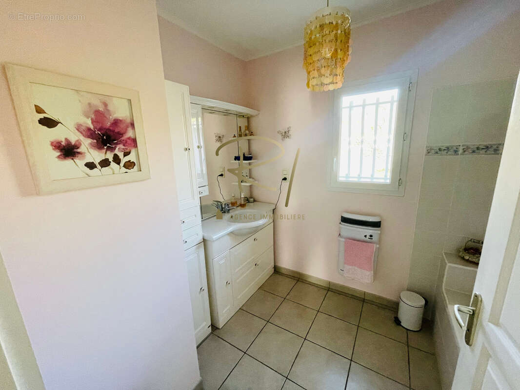 Maison à VALLON-PONT-D&#039;ARC