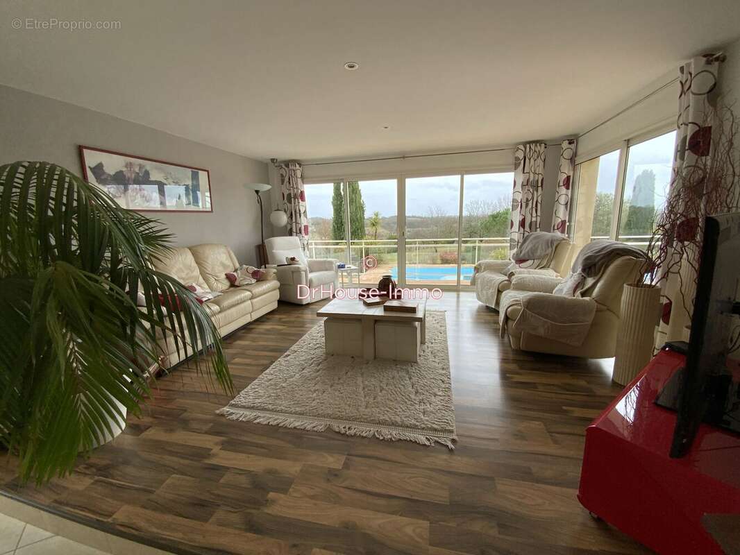 Maison 200 m² à Saint-Paul-De-Loubressac  - photo 14