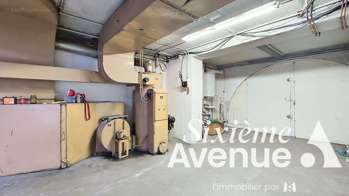 Maison avec appartements et ateliers Venissieux 13 pièce(s) 435m² m2 - photo 12