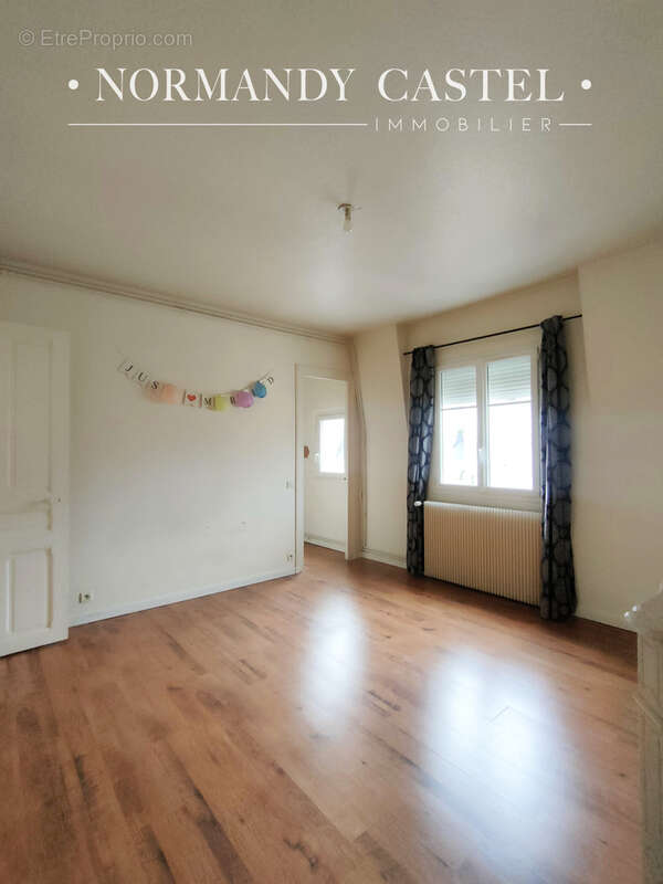 Appartement à TROUVILLE-SUR-MER