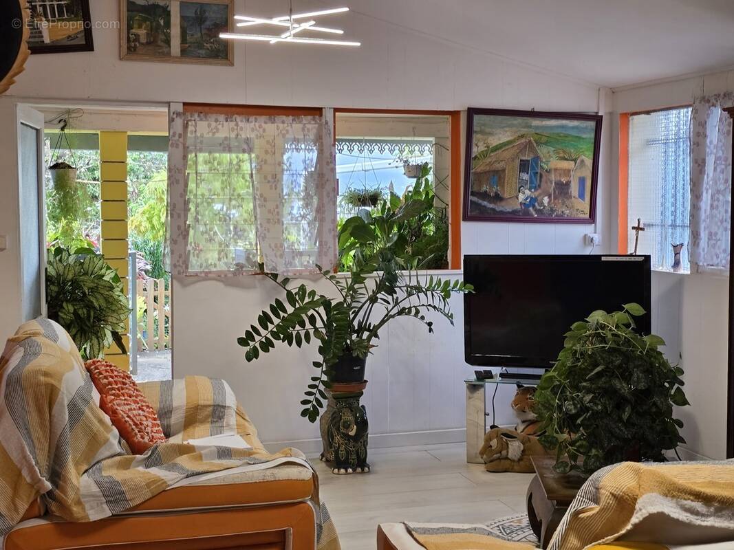 Maison à SAINTE-SUZANNE