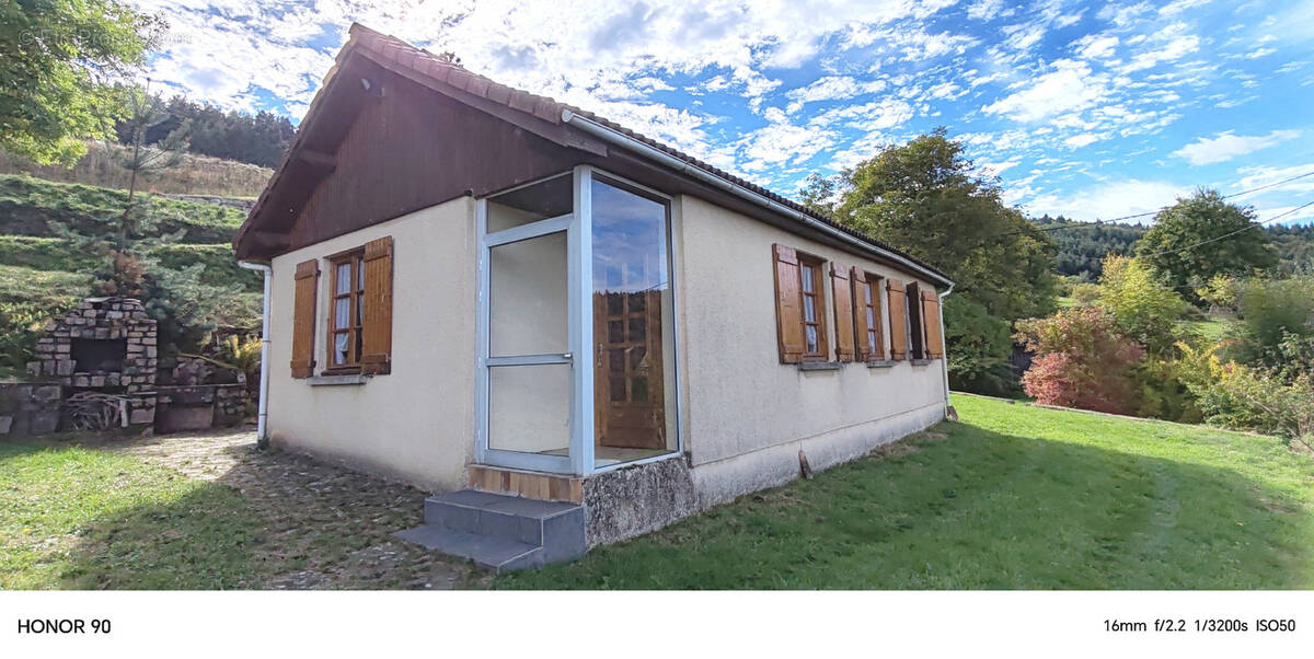 Maison à DESAIGNES