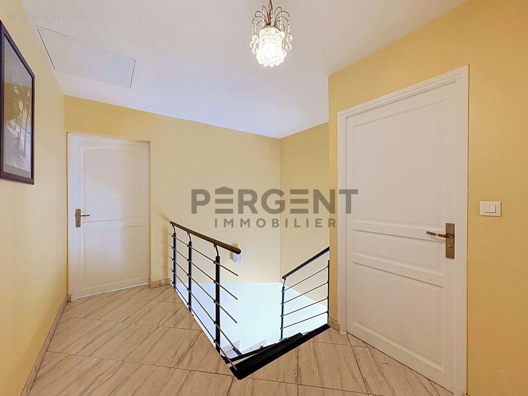 Maison 164 m² à Villers-Semeuse  - photo 6
