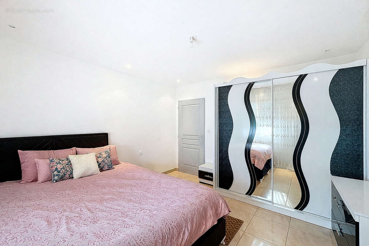 Maison à ROUSSILLON