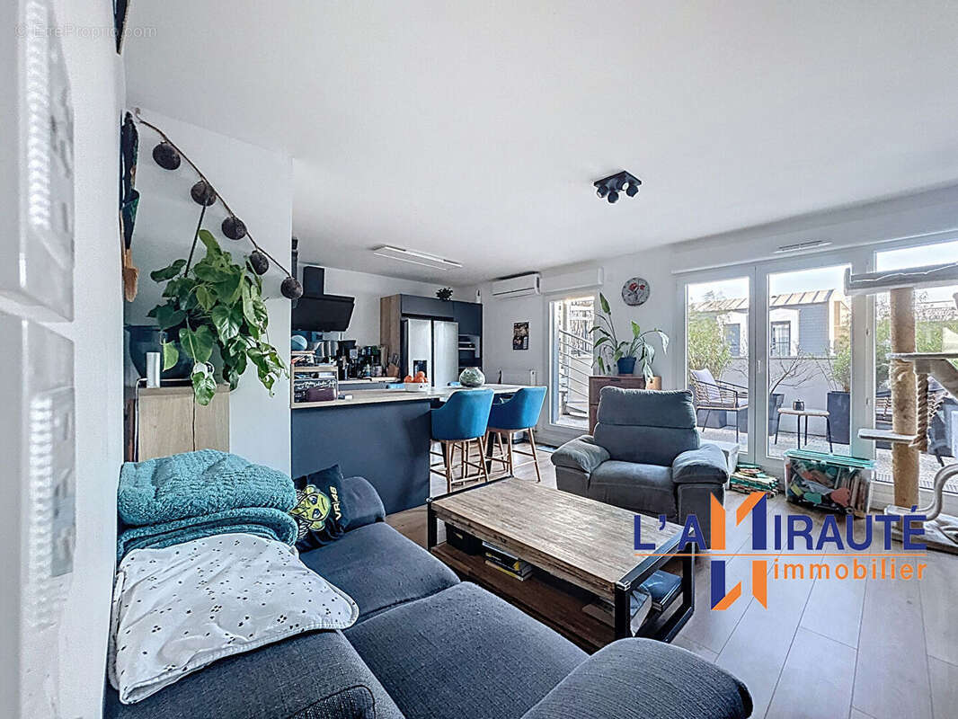 Appartement à HOUILLES