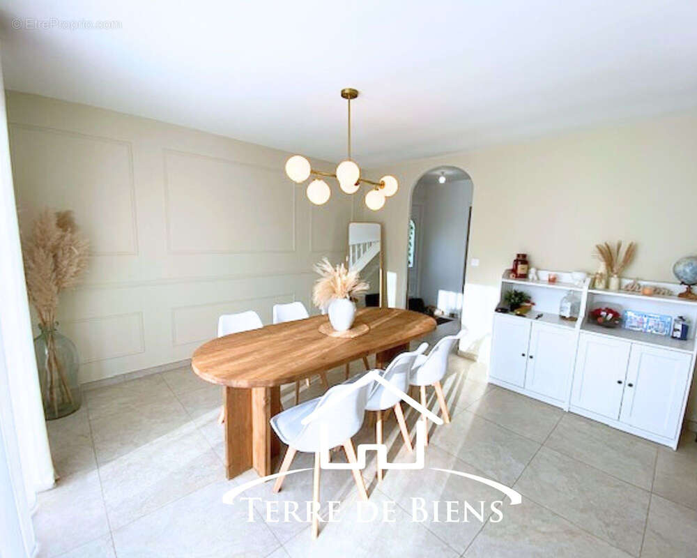 Maison à VIC-SUR-AISNE