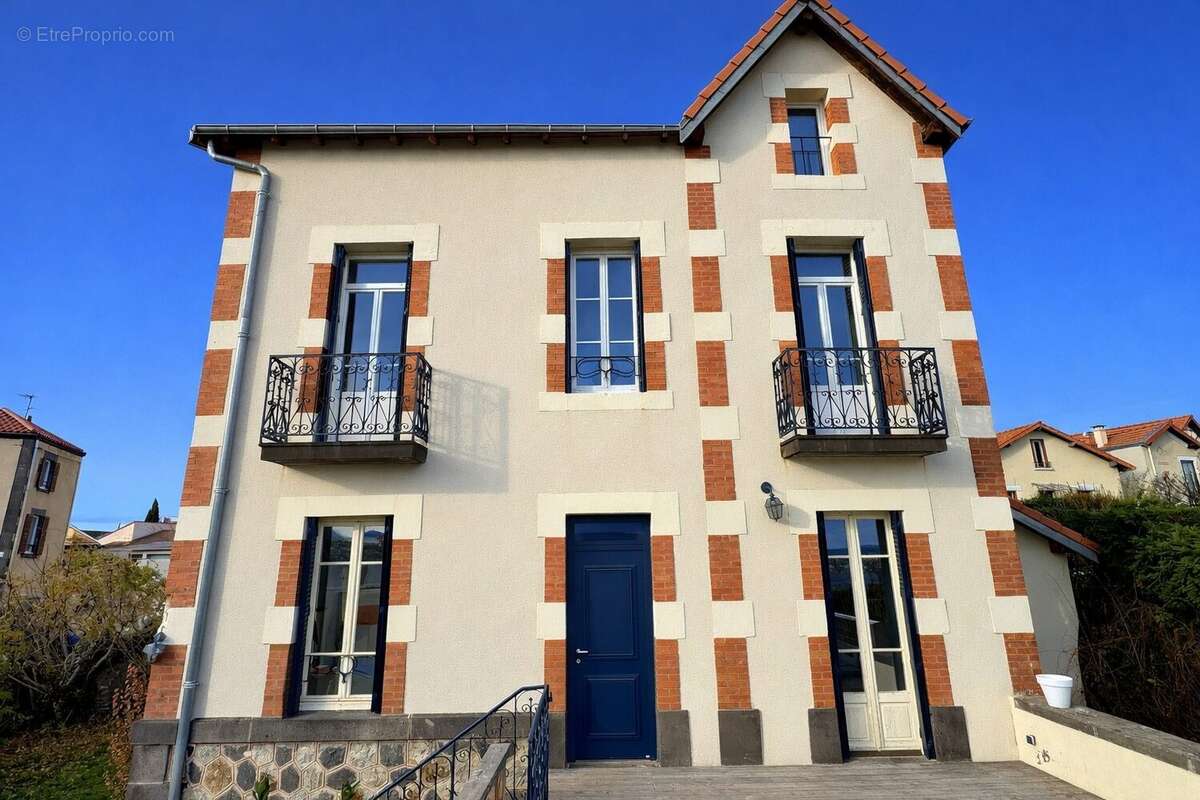 Maison à CLERMONT-FERRAND