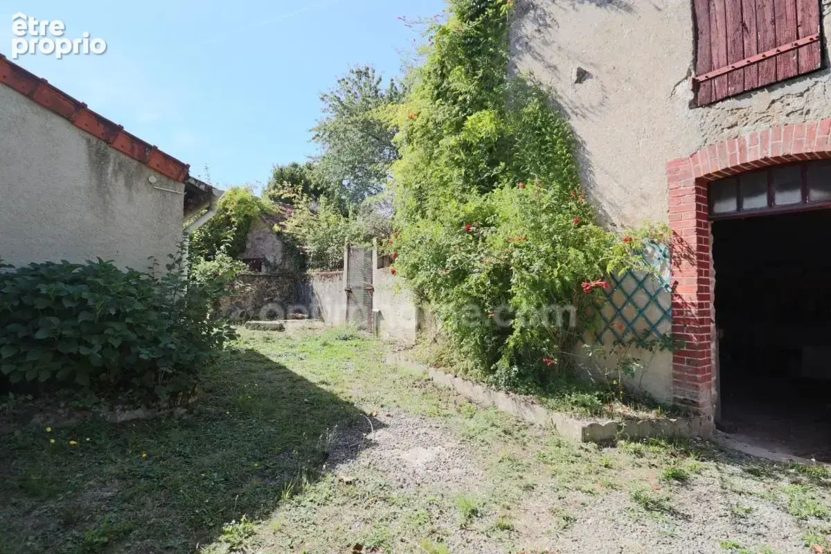 Maison de Village 87 m²- 4 Pièces - 2 Chambres - Gite à rénover - Grange - Dépendances sur parcelle de 1238 m² - SAINT LEGER MAG - photo 15