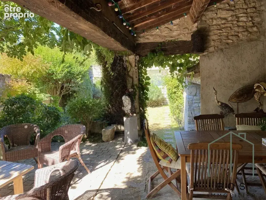Bâtisse en pierres avec piscine - photo 7