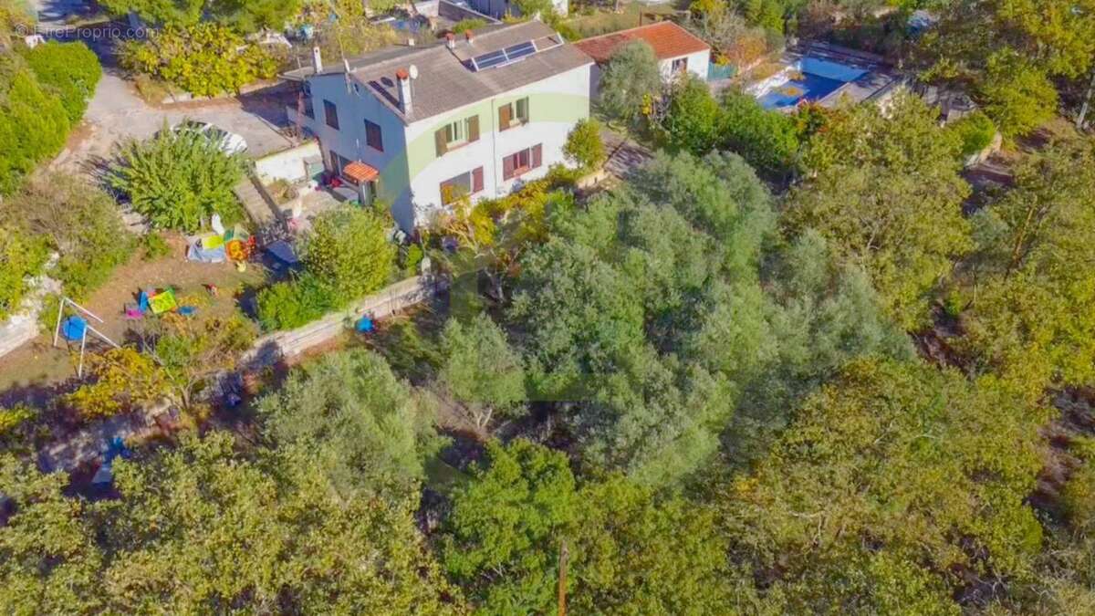 Maison à SAINT-PAUL-EN-FORET