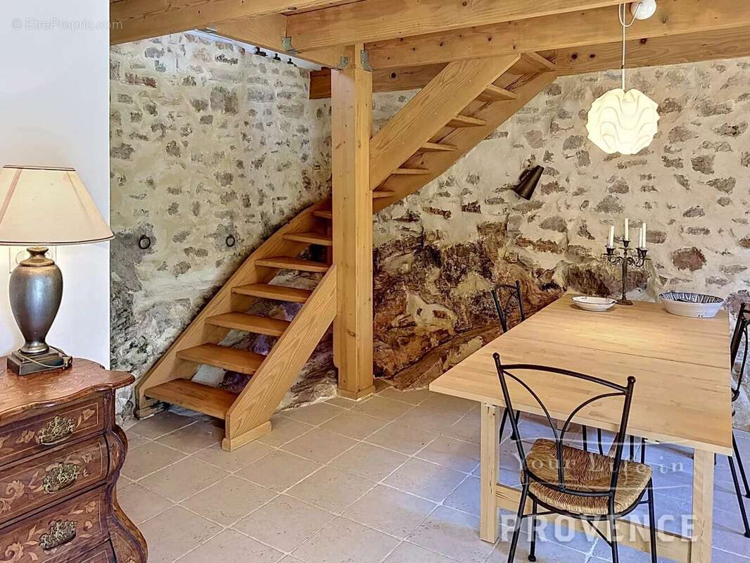 Maison à LORGUES