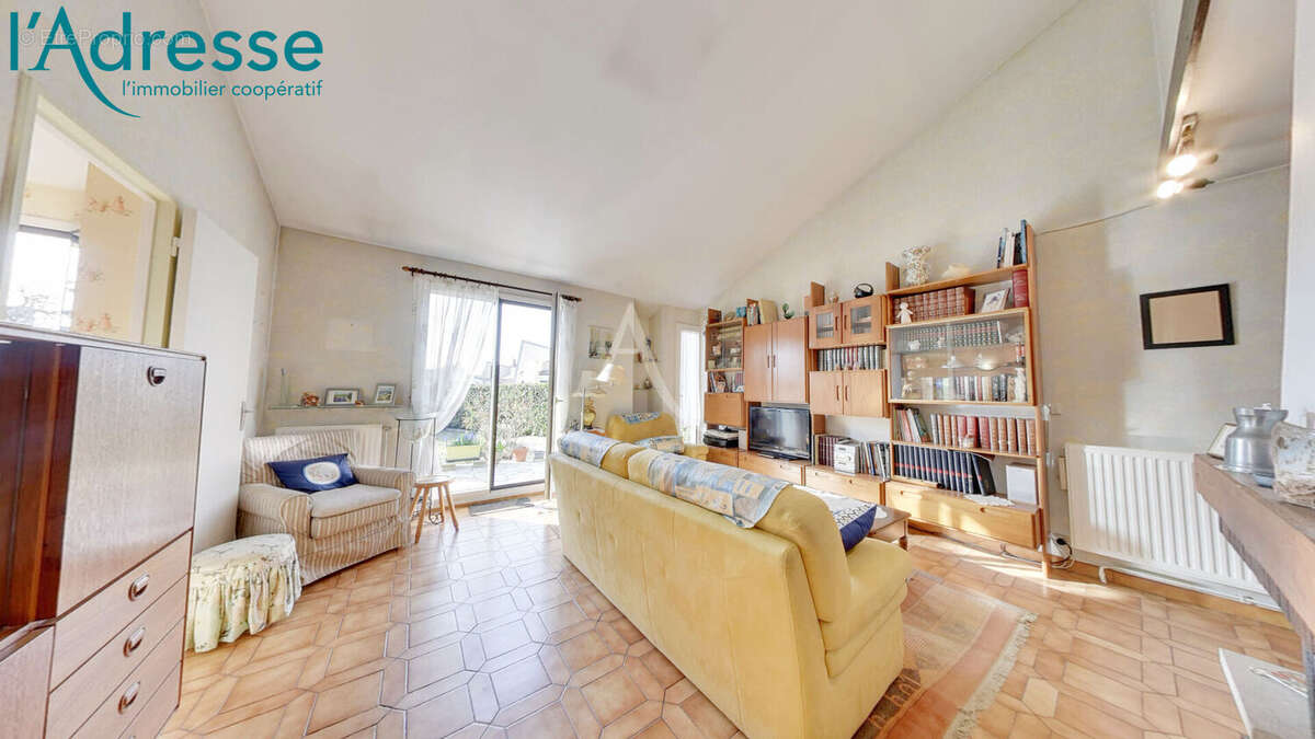 Maison à CHAMPS-SUR-MARNE