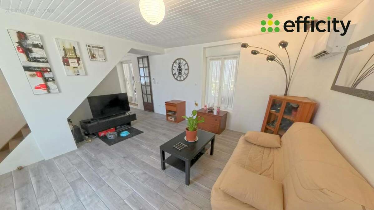 Maison à MAUZE-SUR-LE-MIGNON