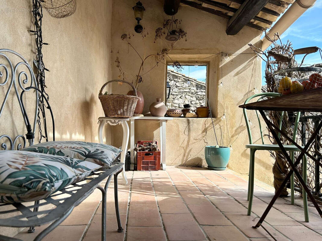 Maison à VALLIGUIERES