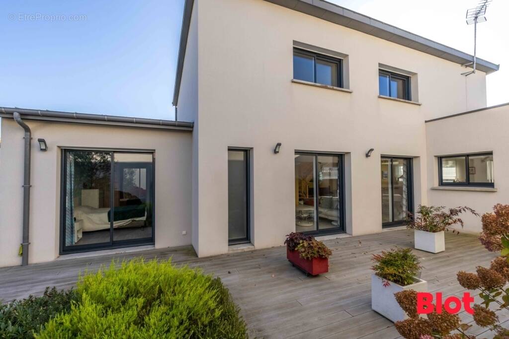 Maison à LA MEZIERE