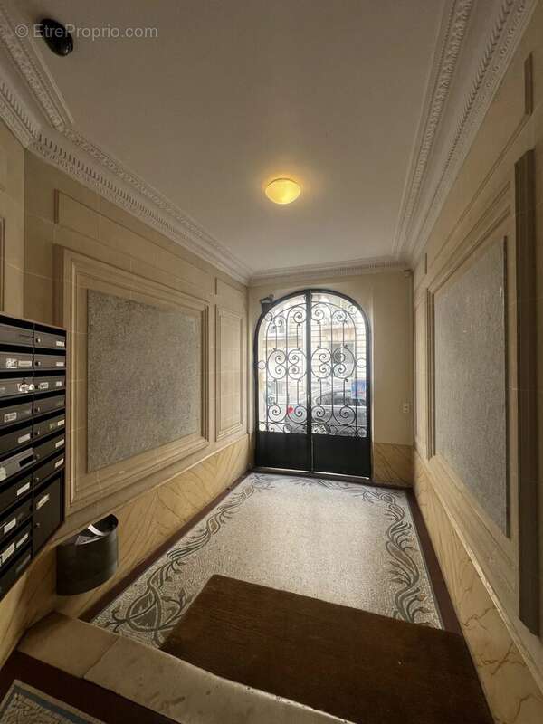 Appartement à PARIS-18E