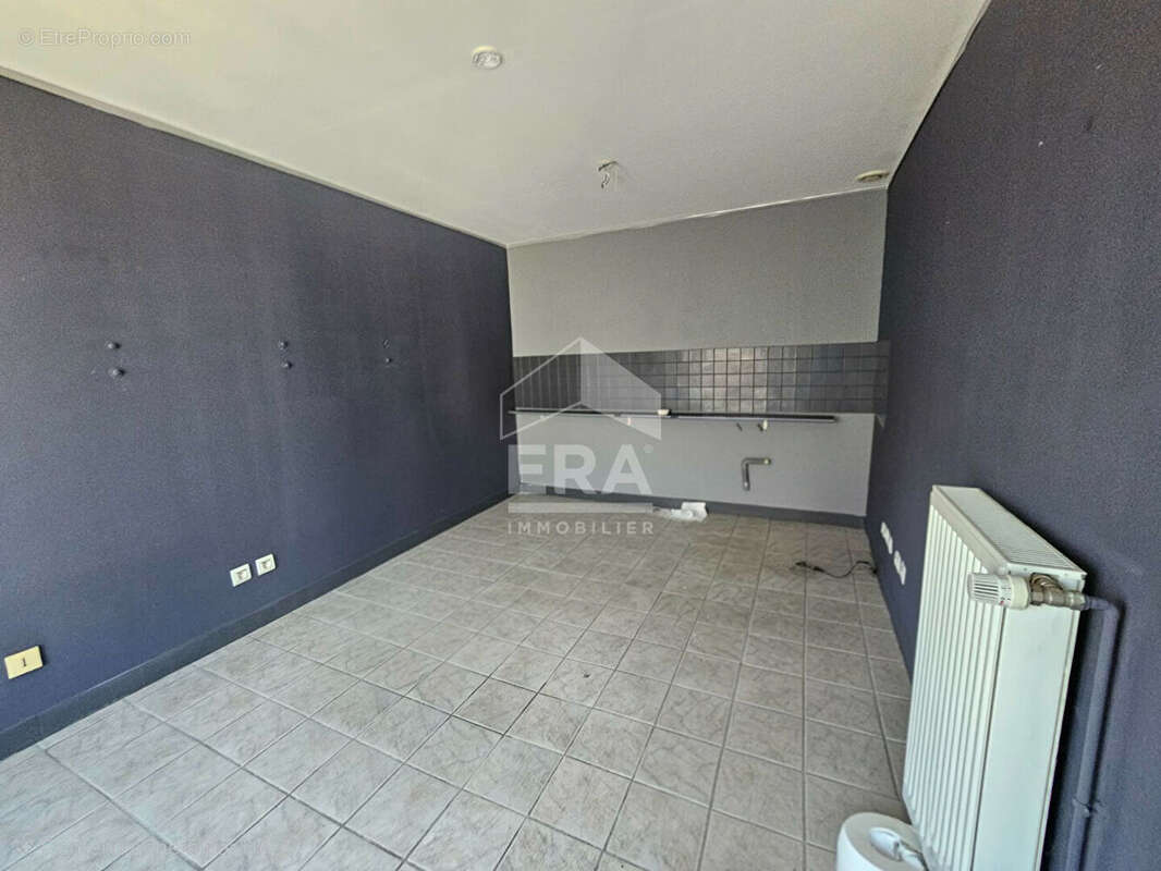 Bâtiment avec étang privé - photo 4