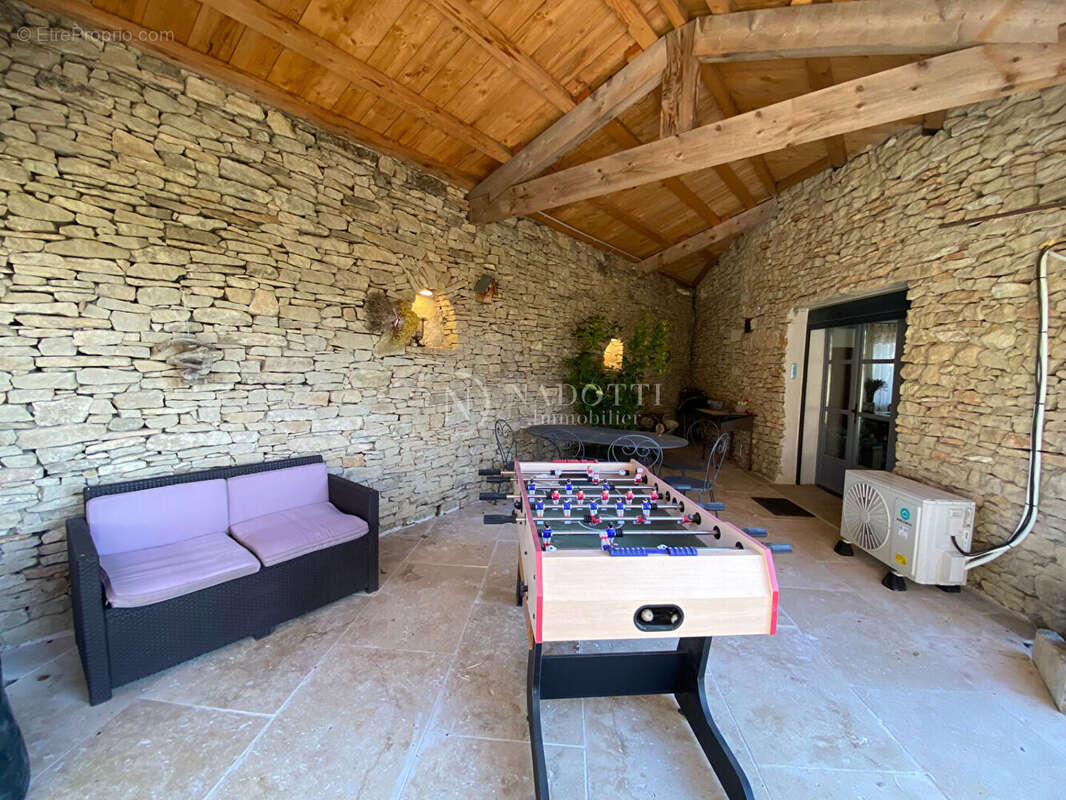 Maison à GORDES