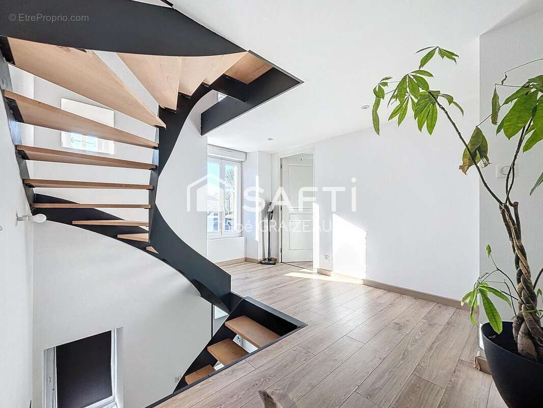 Photo 4 - Maison à LA CHAPELLE-SAINT-LAURENT