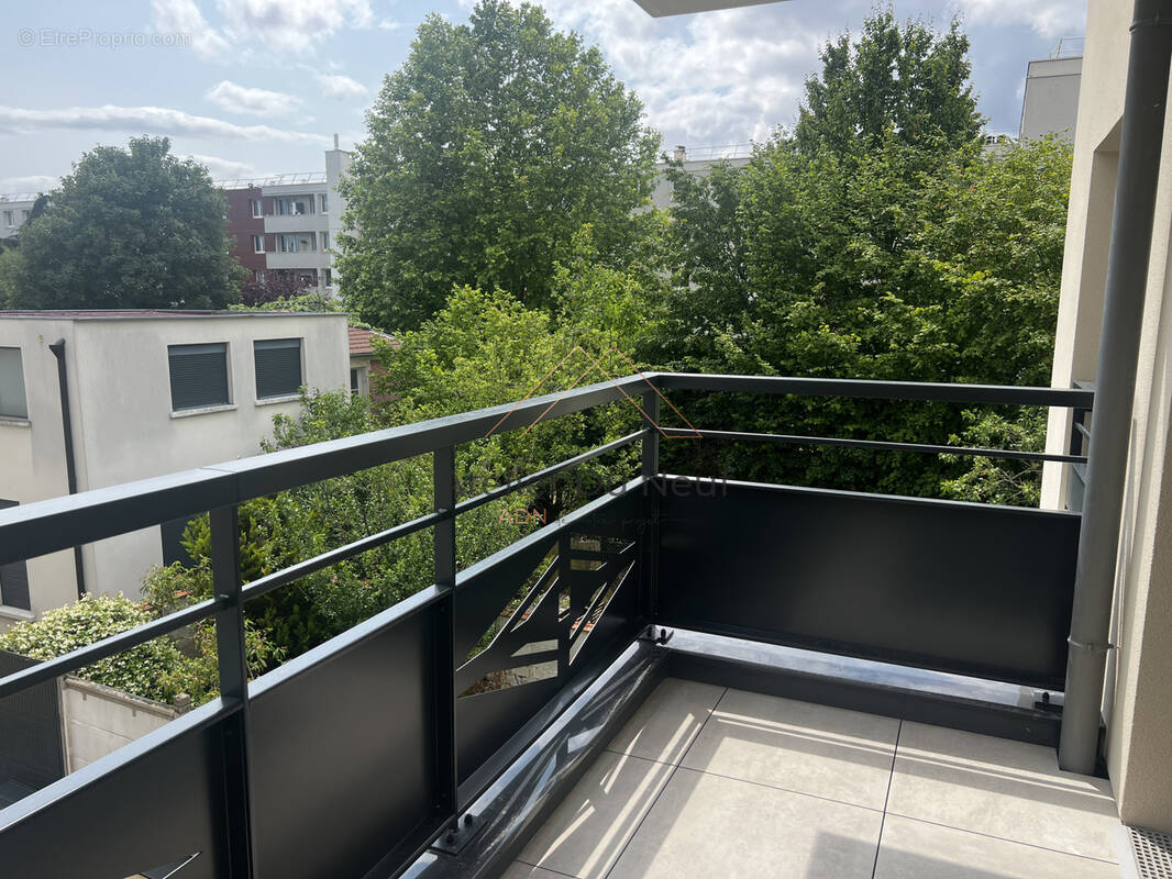 Appartement à LE PERREUX-SUR-MARNE