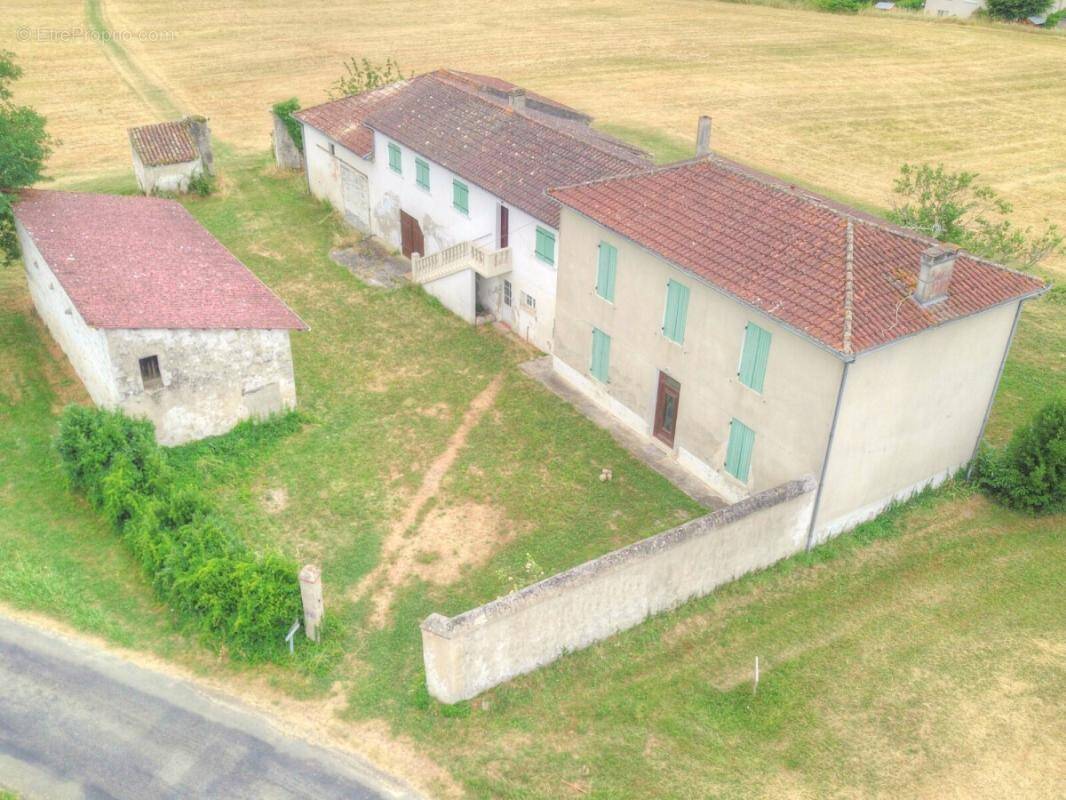Maison à LAVARDAC
