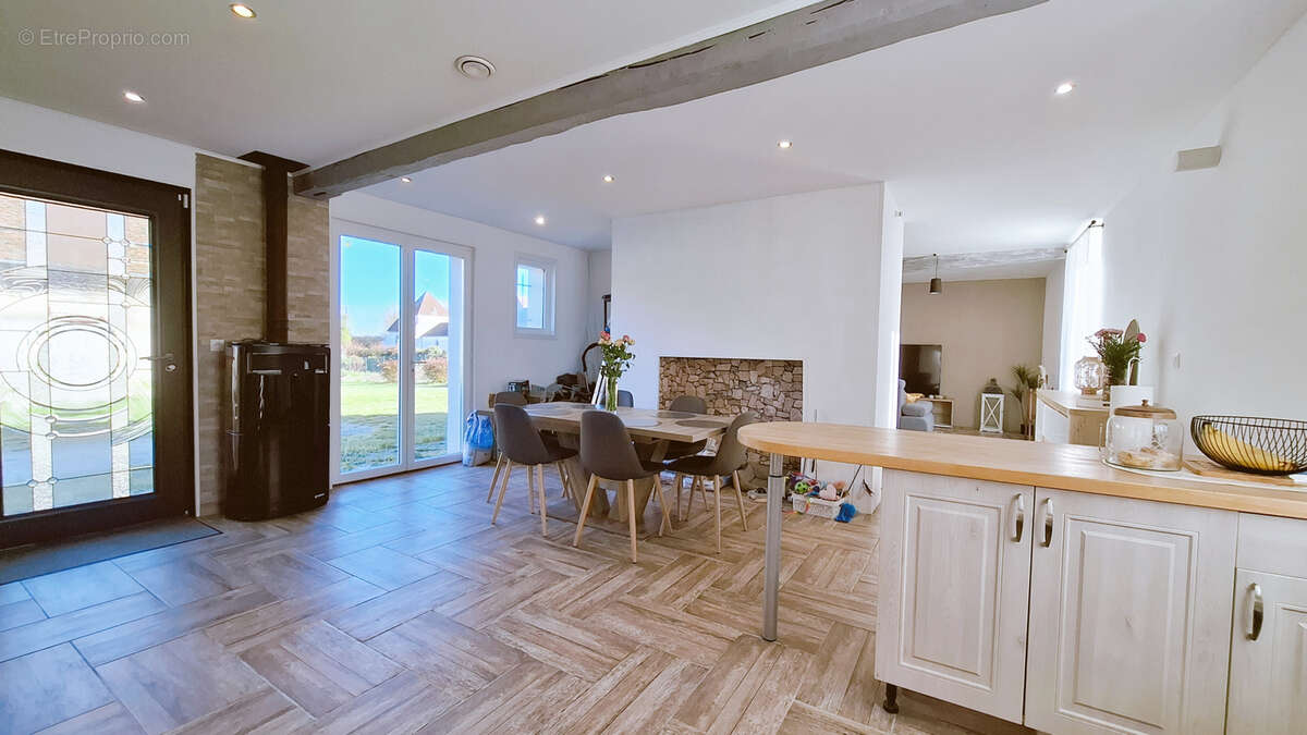 Maison à SAINT-ETIENNE-SOUS-BARBUISE