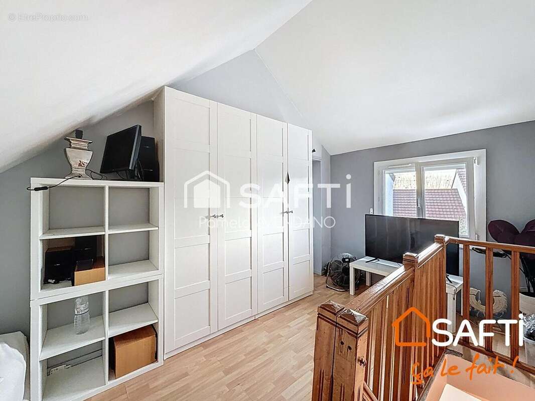 Maison 104 m² à Emerainville  - photo 9