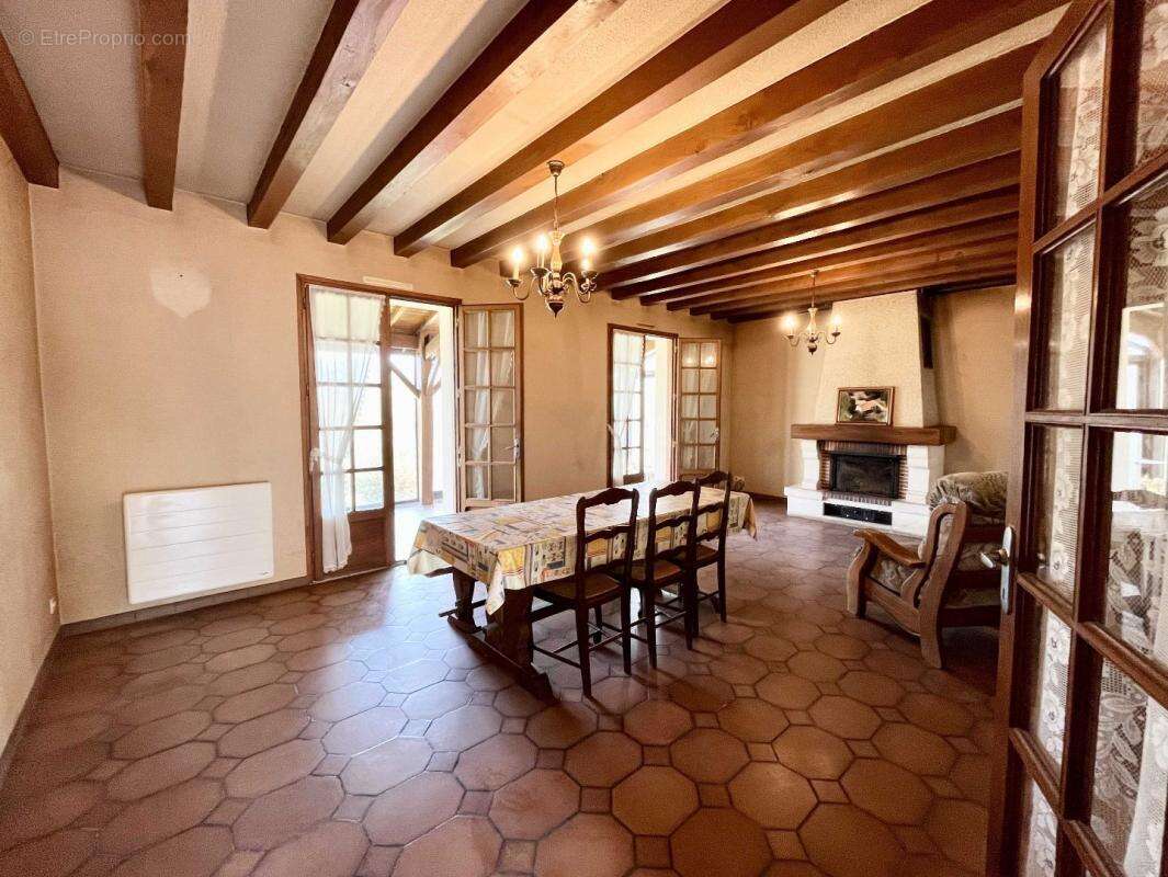 Maison à CONFOLENS