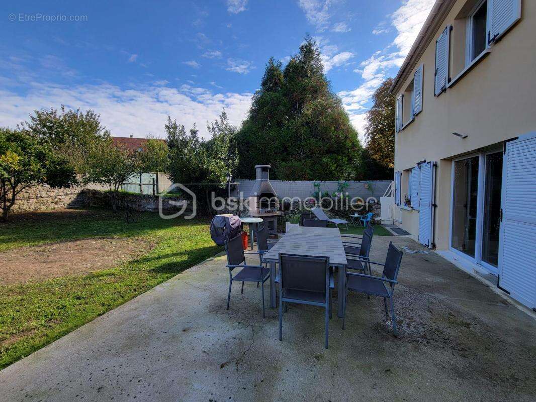 Maison à MAREUIL-LES-MEAUX