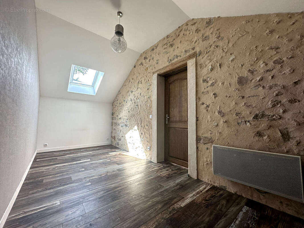 Maison à MONTEREAU-FAULT-YONNE