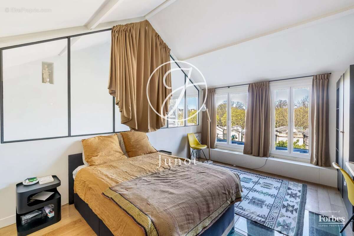 Appartement à PARIS-9E